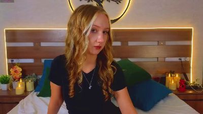 TinaPage live cam on Cam4