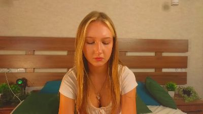 TinaPage live cam on Cam4