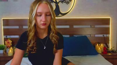 TinaPage live cam on Cam4