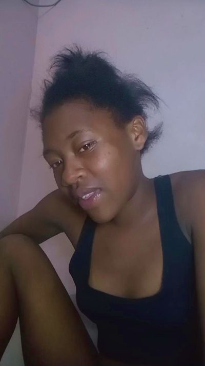 Tinaahh live cam on Cam4