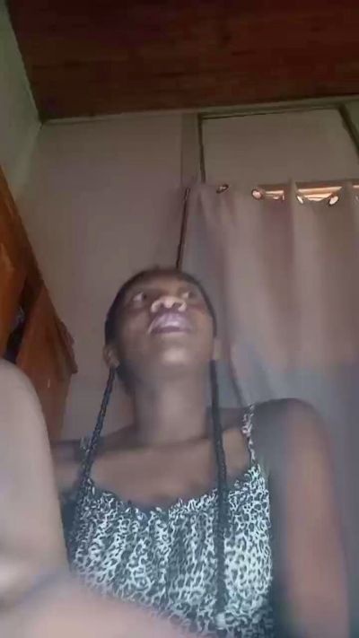 Tinaahh live cam on Cam4