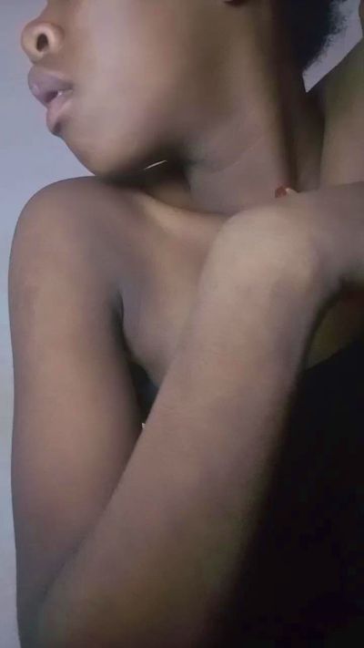 Tinaahh live cam on Cam4