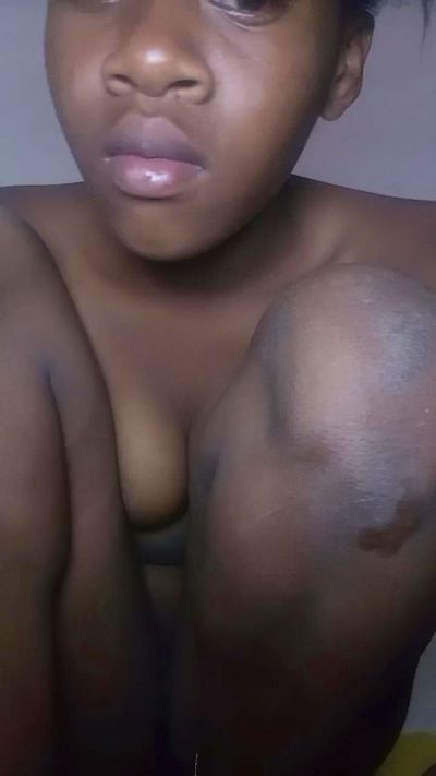 Tinaahh live cam on Cam4