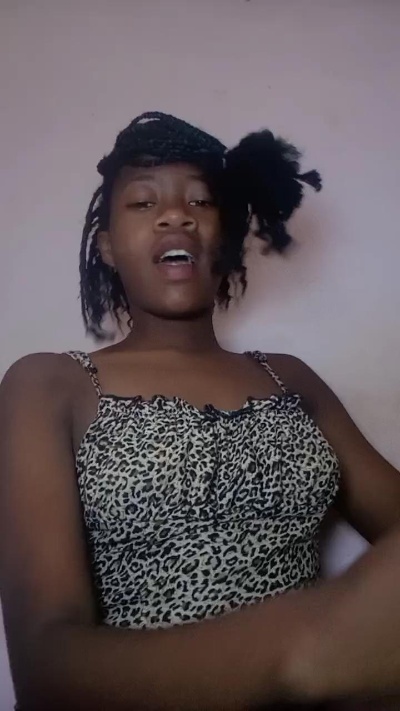 Tinaahh live cam on Cam4