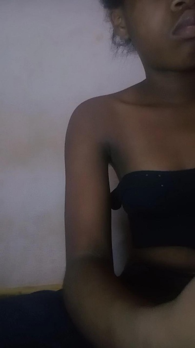 Tinaahh live cam on Cam4