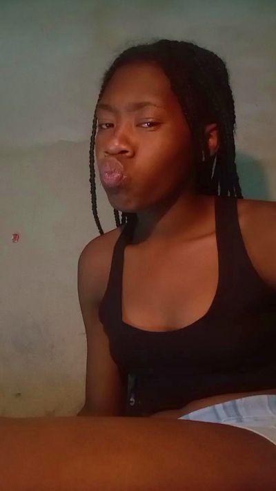 Tinaahh live cam on Cam4