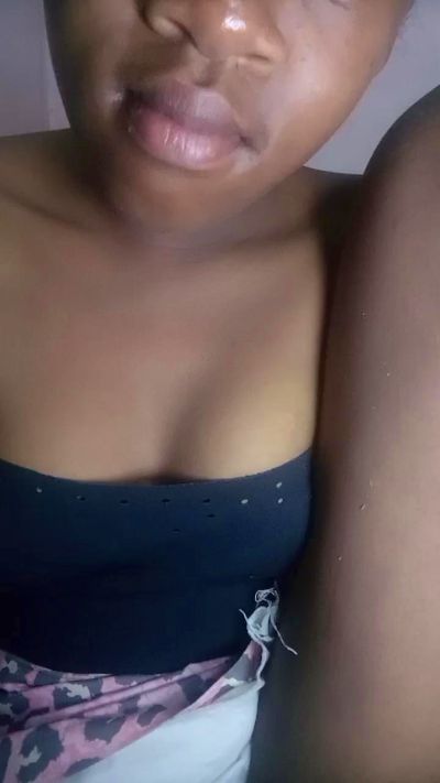 Tinaahh live cam on Cam4