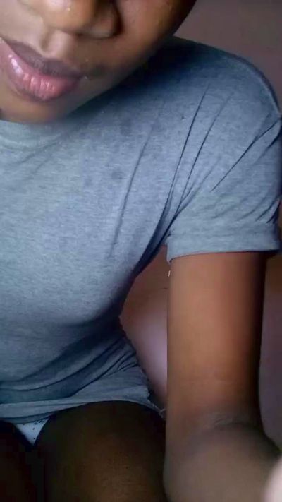 Tinaahh live cam on Cam4