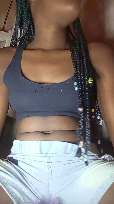Tinaahh live cam on Cam4