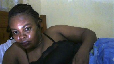 Tinah1994 live cam on Cam4