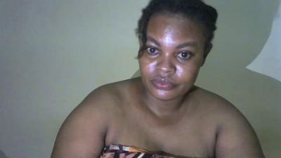 Tinah1994 live cam on Cam4