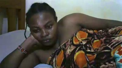 Tinah1994 live cam on Cam4