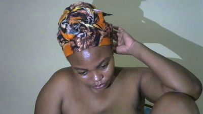 Tinah1994 live cam on Cam4