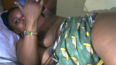 Tinah1994 live cam on Cam4