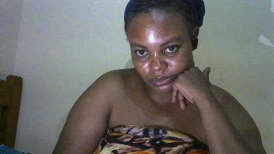Tinah1994 live cam on Cam4