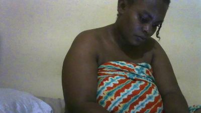 Tinah1994 live cam on Cam4