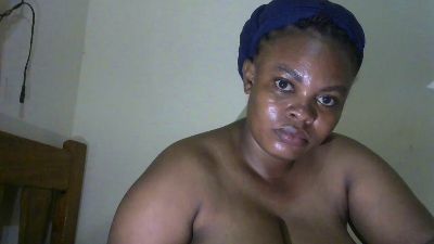 Tinah1994 live cam on Cam4