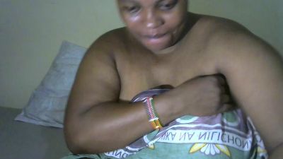 Tinah1994 live cam on Cam4