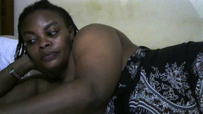 Tinah1994 live cam on Cam4