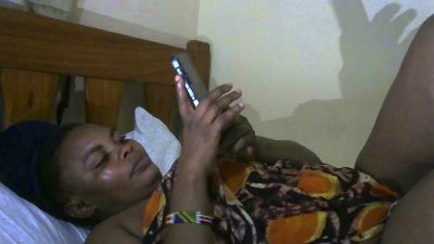 Tinah1994 live cam on Cam4