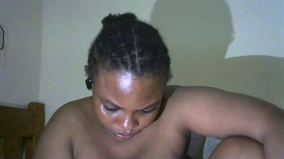 Tinah1994 live cam on Cam4