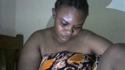 Tinah1994 live cam on Cam4