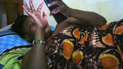 Tinah1994 live cam on Cam4