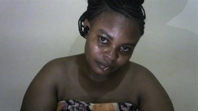 Tinah1994 live cam on Cam4