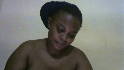 Tinah1994 live cam on Cam4