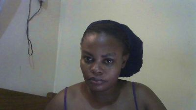 Tinah1994 live cam on Cam4