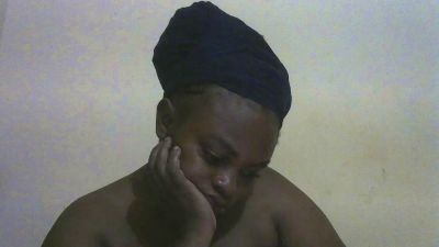 Tinah1994 live cam on Cam4