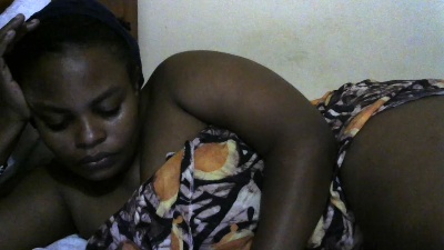 Tinah1994 live cam on Cam4