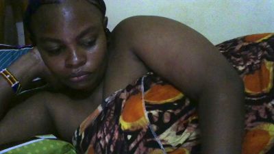 Tinah1994 live cam on Cam4