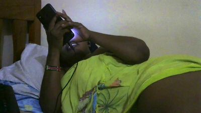 Tinah1994 live cam on Cam4