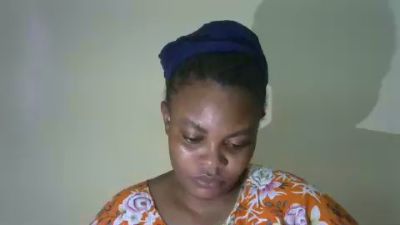 Tinah1994 live cam on Cam4