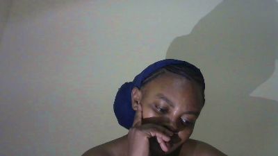 Tinah1994 live cam on Cam4