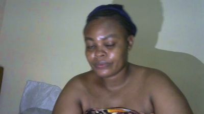 Tinah1994 live cam on Cam4
