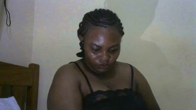 Tinah1994 live cam on Cam4
