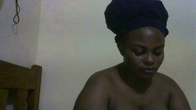 Tinah1994 live cam on Cam4
