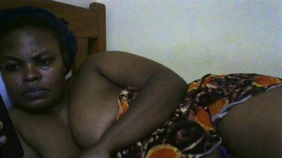 Tinah1994 live cam on Cam4
