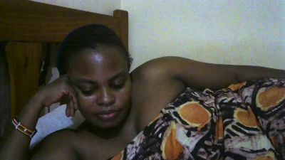 Tinah1994 live cam on Cam4