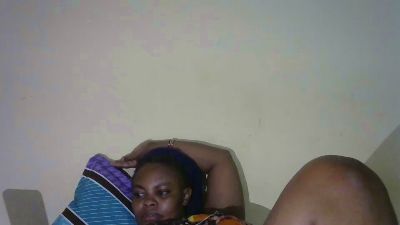 Tinah1994 live cam on Cam4