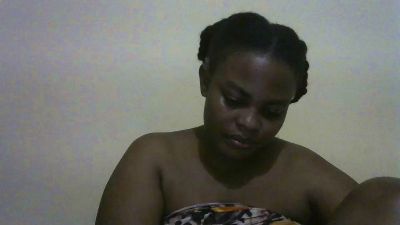 Tinah1994 live cam on Cam4