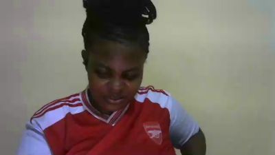 Tinah1994 live cam on Cam4