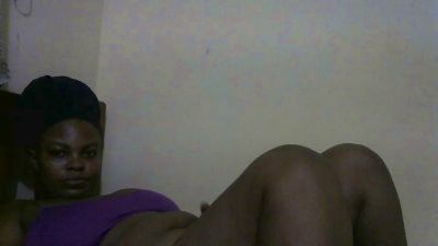 Tinah1994 live cam on Cam4