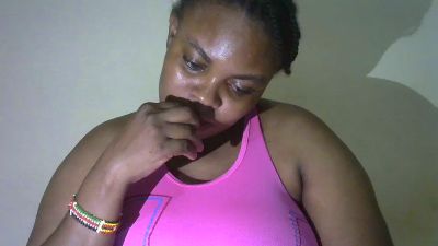 Tinah1994 live cam on Cam4