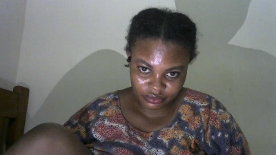 Tinah1994 live cam on Cam4