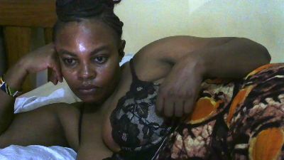 Tinah1994 live cam on Cam4