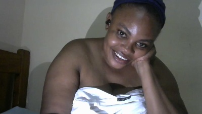Tinah1994 live cam on Cam4