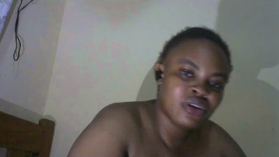 Tinah1994 live cam on Cam4
